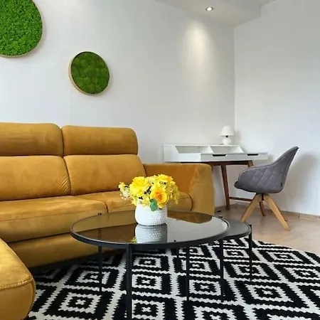 Komfort S Parking Zadarmo * Košice